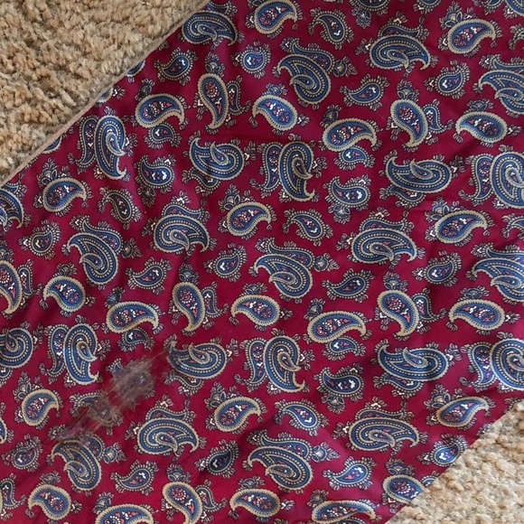 VINTSGE CHRISTIAN DIOR RED PAISLEY/TAN FABRIC LONG SCARF - Picture 12 of 16